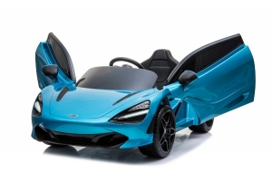 Elektro- Kinderauto McLaren 720s Blau seitlich Türen offen