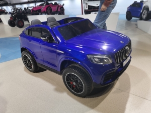 Kinderfahrzeug Mercedes Benz GLC63S AMG in Blau