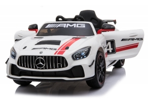 Mercedes AMG GT4 Kinderauto mit Fernsteuerung mit offenen Türen 