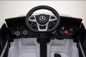 Mercedes Benz GLC63S-M Kinderauto mit Fernsteuerung Cockpit